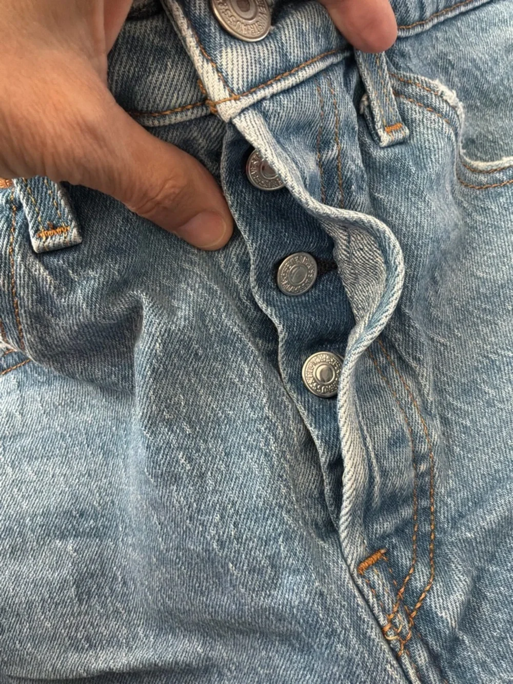 Levi’s Medium Blue Button Fly 5 Pocket High Waist Jean Cut Off Shorts Size 28